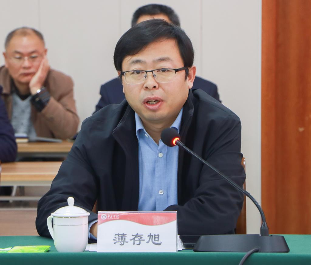 20241121德赢官网召开师范类专业认证现场考查专家见面会 (2).jpg