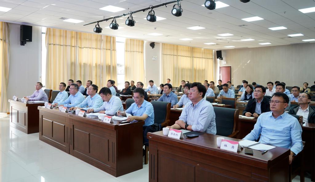 20241011职能部门“说管理、话服务”汇报会3.jpg