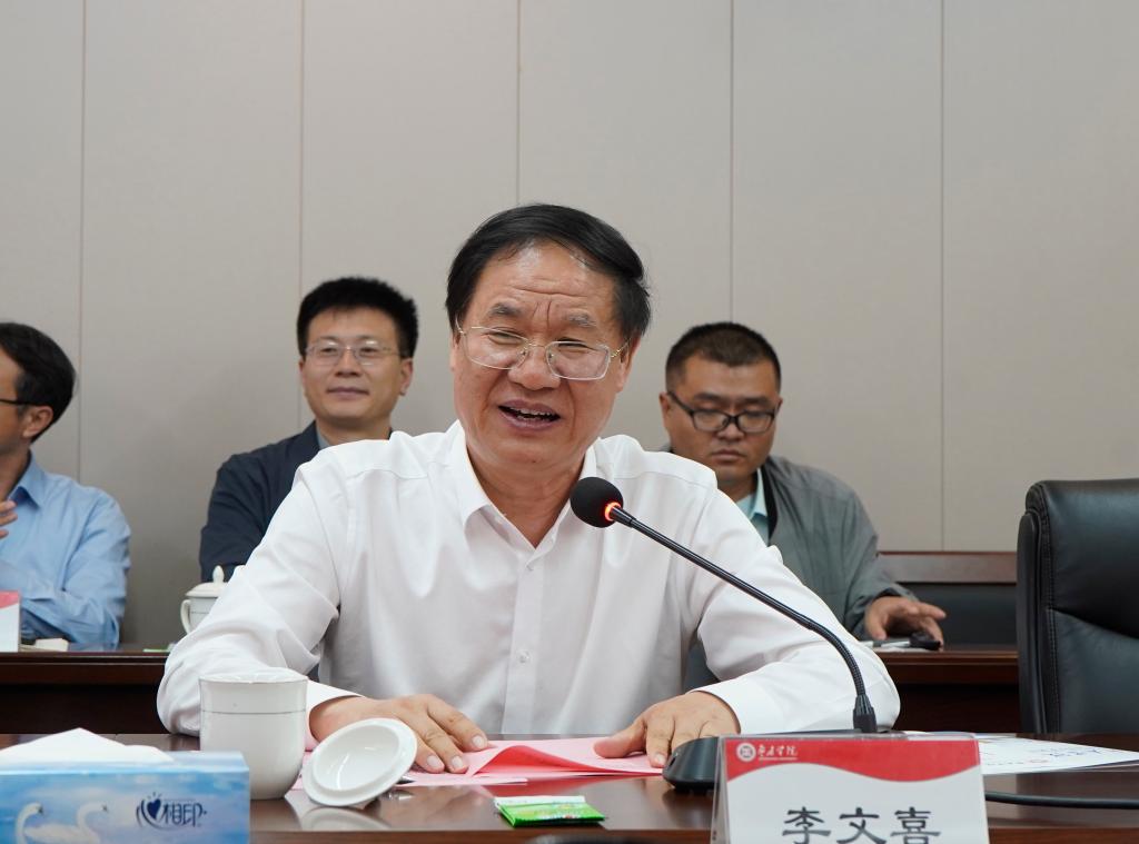 20241015上海工程技术大学德赢AC米兰官网战略合作签约仪式3.JPG
